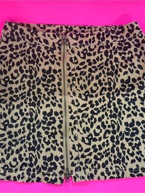 100% Cotton Altar’d State Leopard Print Zip Front Mini Skirt - size M